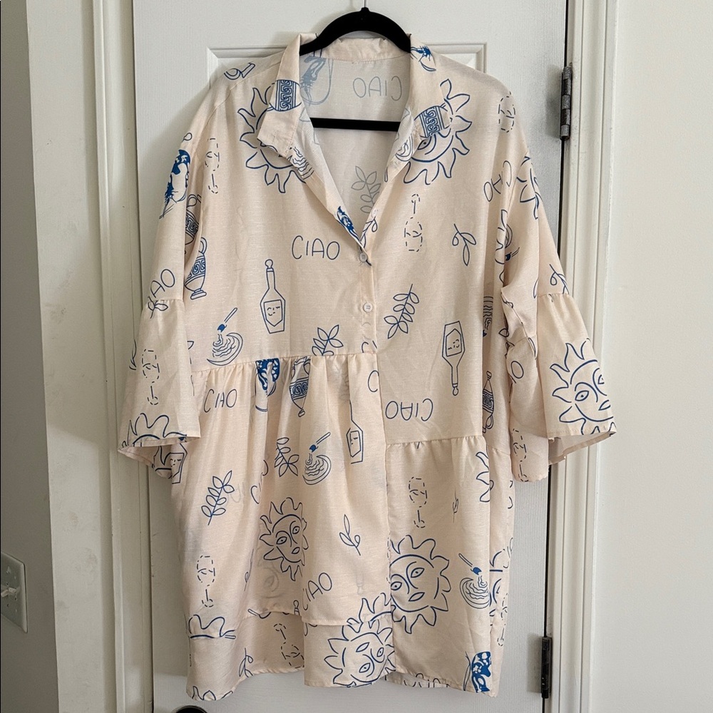 Cream and Blue Graphic Print Women's Top